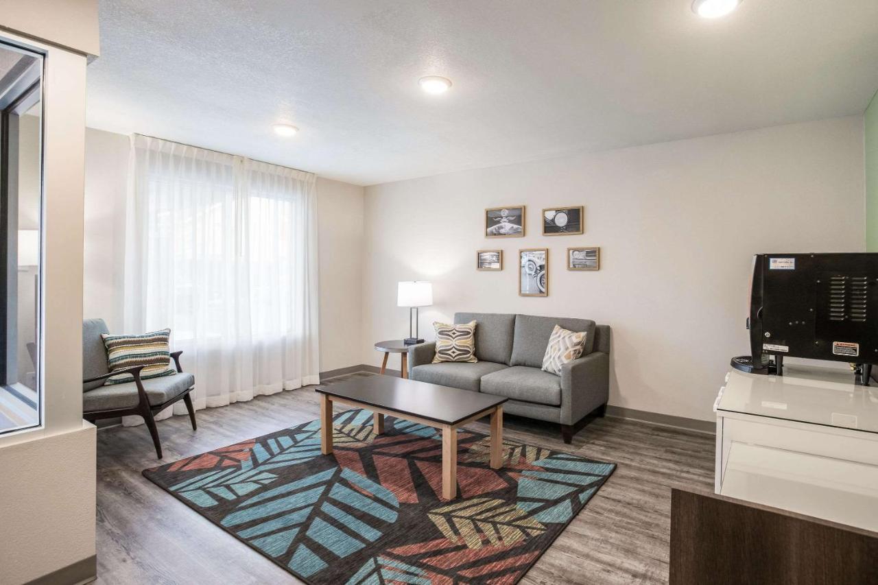 Woodspring Suites Detroit เมดิสัน ไฮท์ส ภายนอก รูปภาพ