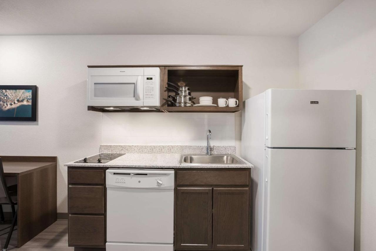 Woodspring Suites Detroit เมดิสัน ไฮท์ส ภายนอก รูปภาพ